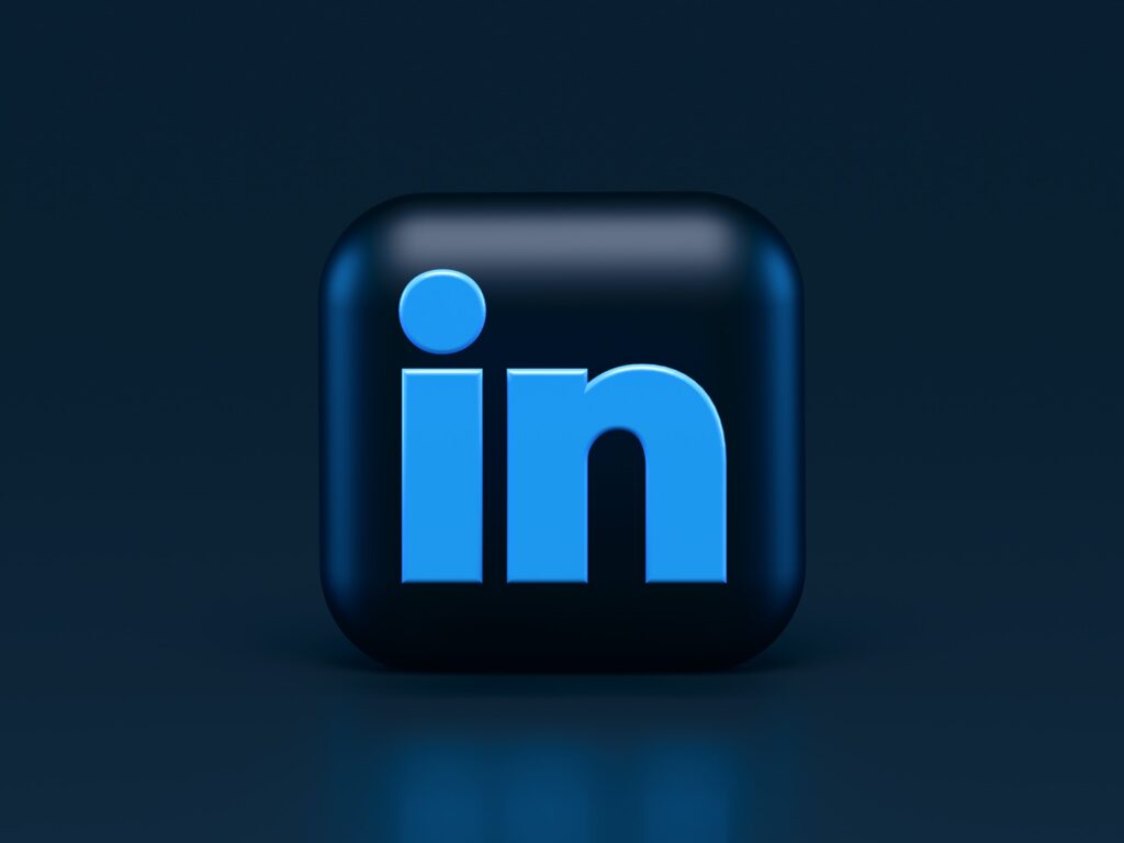 Build an Engaging LinkedIn Profile